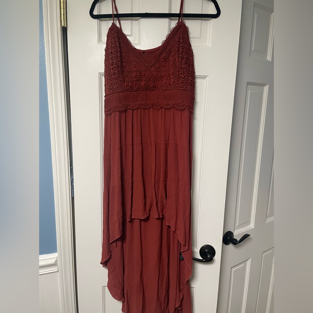 Elegant Rust Lace Maxi Dress